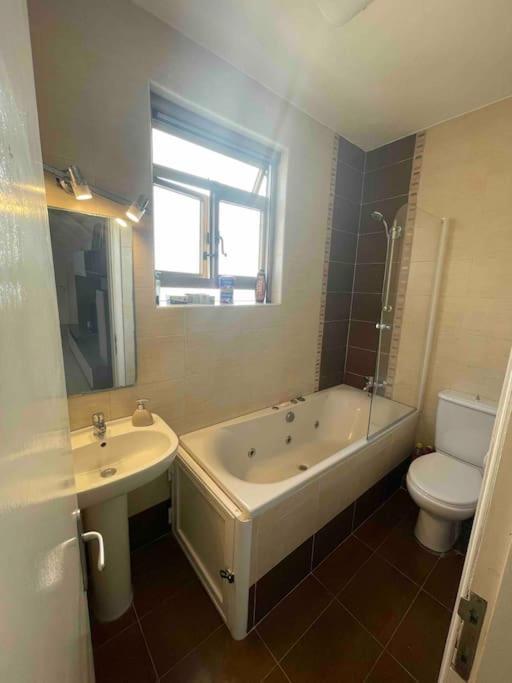 Gzira / Sliema Wifi & Ac ! Great Value & Location Apartment Exterior photo
